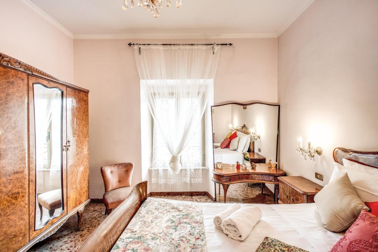 Warm In Ancient Building In Vatican-p S Pietro Apartamento