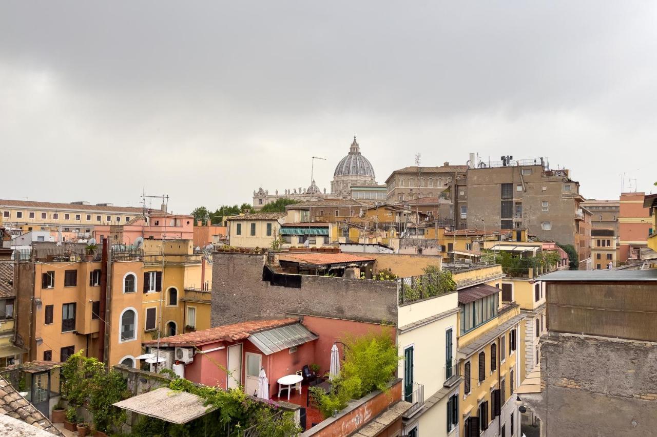 Warm In Ancient Building In Vatican-p S Pietro Apartamento